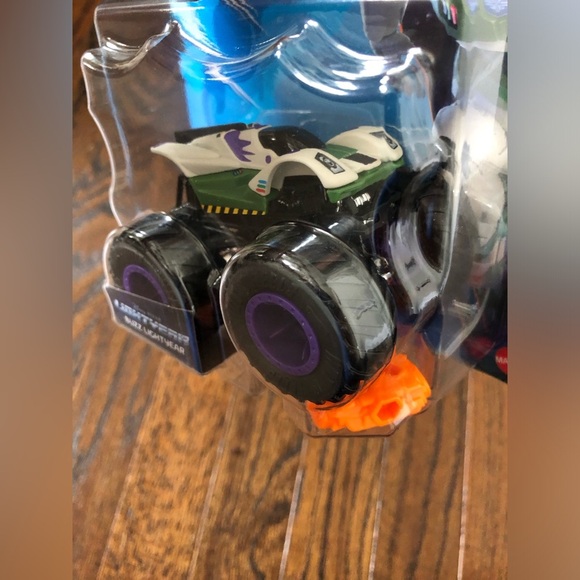 Hot Wheels Monster Trucks x Disney Pixar Buzz Lightyear - 1:64 Scale - NEW!! - Picture 4 of 5